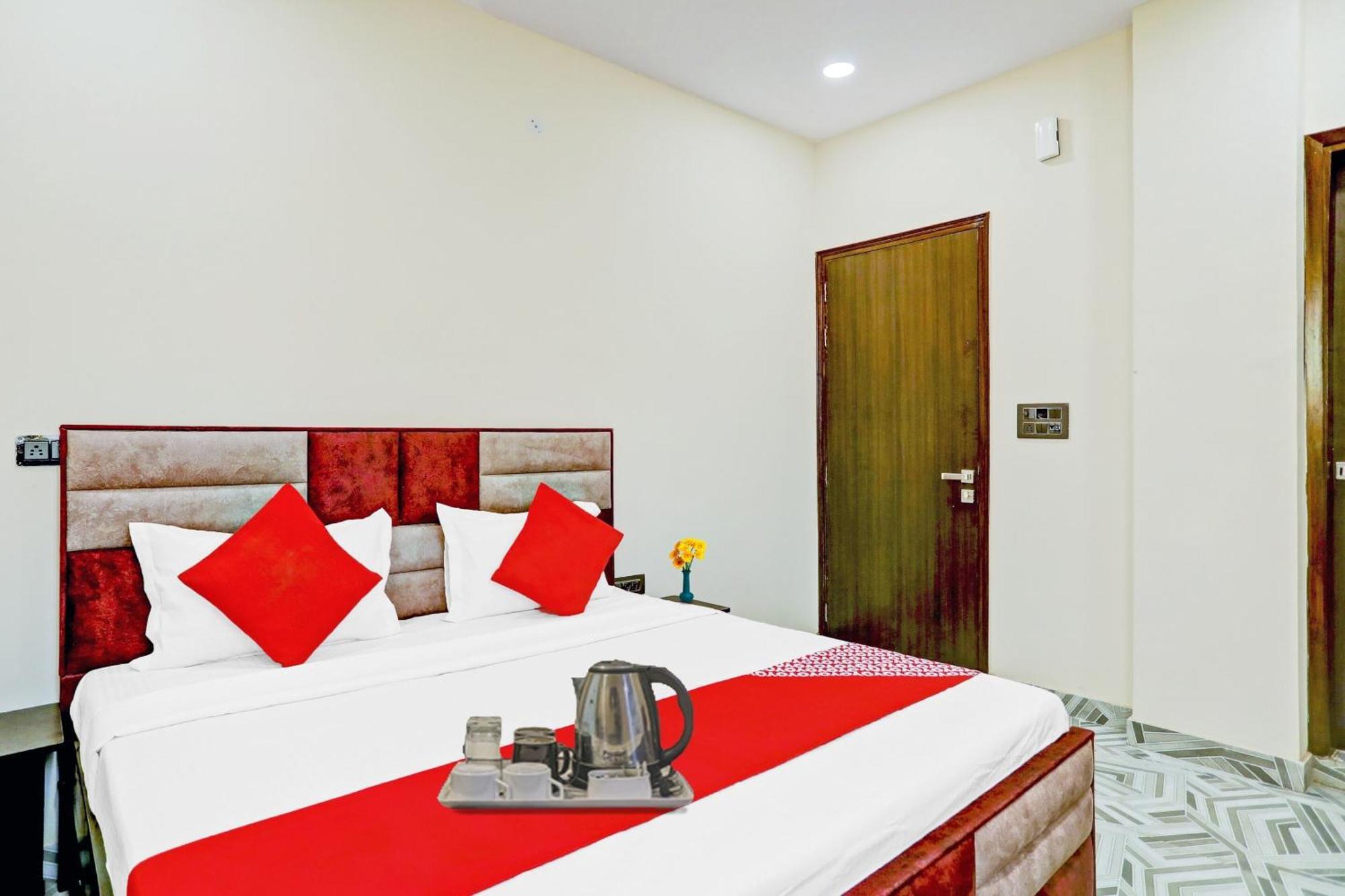 Hotel O Royal Lotus Near Ip Extension Metro Station 3*